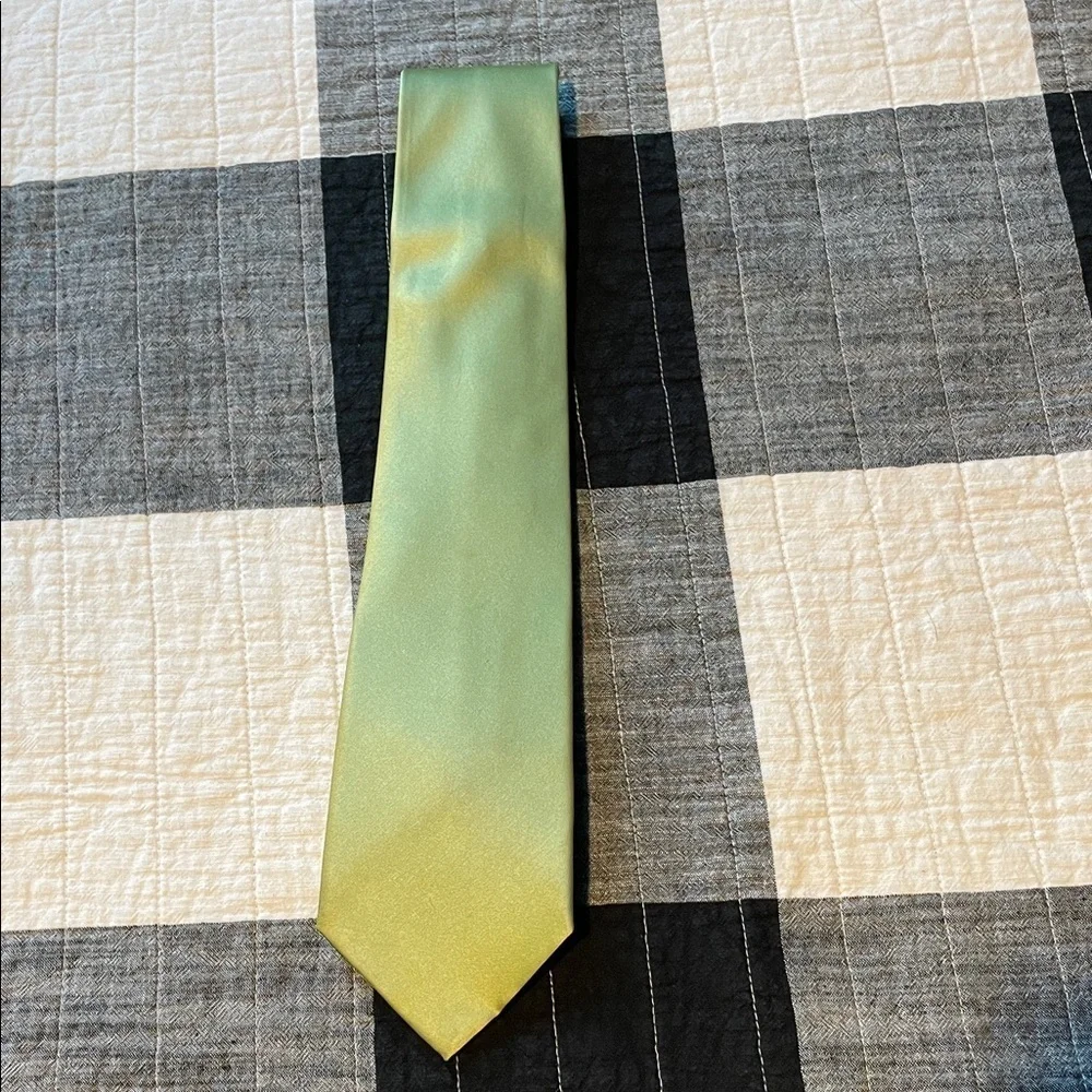 Arrow Light Green Tie
